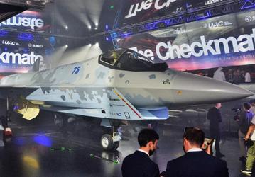 Истребитель Checkmate получит сопло, отклоняющееся во все стороны. Впервые в мире среди самолётов своего класса