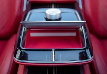 Представлены тизеры салона Cadillac Celestiq