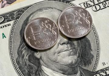 Центробанк предупредил: банки могут вообще отказаться от валютных продуктов в России