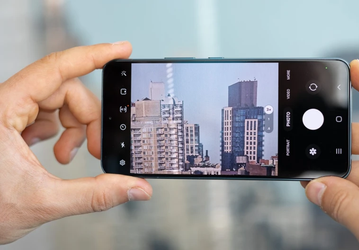 Samsung выпустила для Galaxy S22 огромное обновление. В чём там секрет