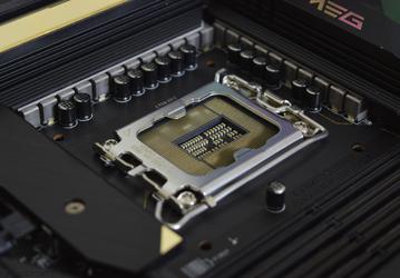 Процессоры Intel Core поколений Meteor Lake и Arrow Lake получат новый сокет