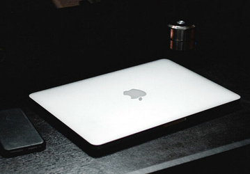 Редактор Bloomberg Марк Гурман считает, что MacBook Air (2022) выпустят в цветах старых моделей