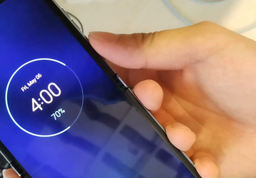«Я очень удивлен временем работы нового Razr». Самая мощная раскладушка Motorola Razr 3 выходит этим летом
