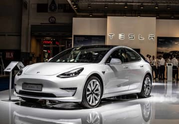 Даже Tesla не избежала проблем с производством автомобилей. Два года компания Илона Маска ставила рекорды, пока не пришел второй квартал 2022 года