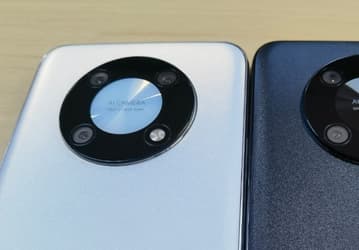 Это Huawei Mate 40? Нет — это Huawei Enjoy 50 Pro. Живые фото новинки в двух цветах