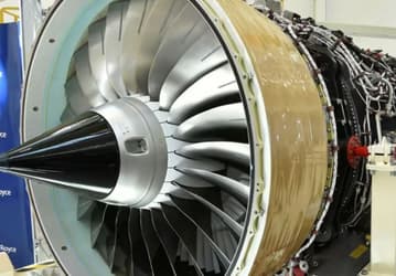 Rolls-Royce запускает испытания авиационных двигателей на водородном топливе. Сначала протестируют турбовинтовой, потом — реактивный