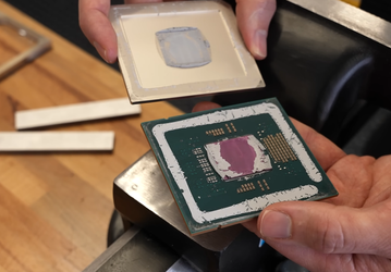 80 ядер с частотой 3 ГГц, 310 Вт мощности и невероятные 44 000 баллов в Geekbench. Процессор Ampere Altra Max Q8030 протестировали вне сервера