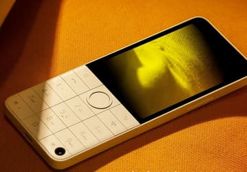 «Король кнопочных телефонов» с сенсорным экраном Android 12 — Xiaomi Qin F22 Pro — оценён в 150 долларов