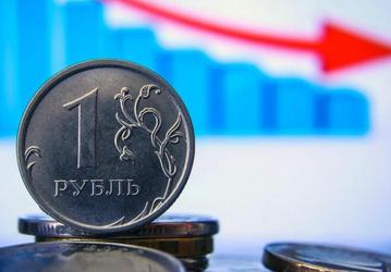 Доллар и евро идут на взлёт: рубль продолжает резкое падение