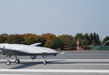 Украина будет сама выпускать знаменитые беспилотники Bayraktar