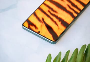 «Исчезающий флагман» Nubia Z40S Pro с крошечной рамкой показали на живых фото сразу после анонса