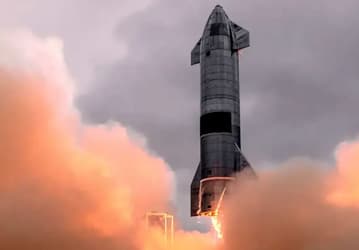Первый орбитальный полёт космического корабля SpaceX Starship может состояться уже в августе — несмотря на недавний инцидент со взрывом ускорителя Super Heavy Booster 7