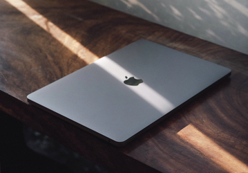 Новый MacBook Air на SoC M2 страдает из-за перегрева и троттлинга. В итоге новая платформа не особо быстрее старой