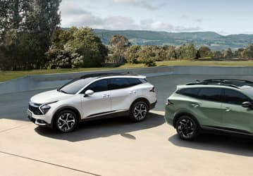Kia наконец-то объявила цены на совершенно новый Sportage. В среднем за автомобиль просят около 3 миллионов рублей