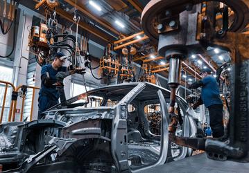 Первый массовый российский электромобиль будет намного дешевле Tesla. Глава «Автотора» уверяет, что пилотная партия будет выпущена в 2023 году