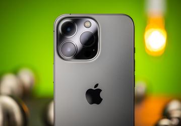 История с трескающимися камерами iPhone 14 получила продолжение: комментарий поставщика