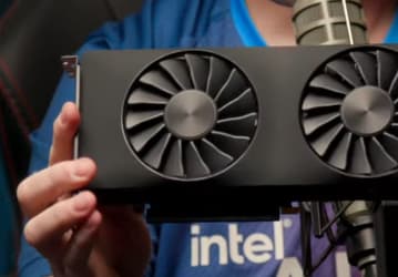 Новую видеокарту Intel A770 показали вживую — два вентилятора и RGB-подсветка