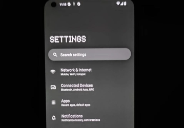 У Nothing Phone (1) нашёлся ворох проблем: «битые» пиксели, запотевающие камеры и зелёные экраны