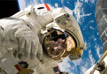 NASA отменило все выходы в открытый космос из-за протечки скафандра