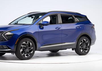 Базовые версии Kia Sportage не попали в рейтинг безопасности IIHS из-за плохих фар