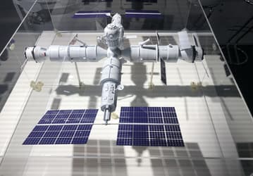 Макет новой российской орбитальной станции показали на форуме «Армия-2022». Его представила РКК «Энергия»