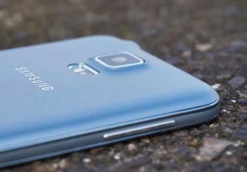 Samsung выпустила срочное обновление для 500 миллионов устаревших смартфонов. Некоторые были выпущены в 2014 и 2015 годах