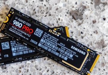 Это будет самый быстрый SSD Samsung. Модель 990 Pro засветилась в Сети