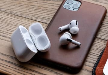 Известный инсайдер Минг-Чи Куо рассказал, когда Apple откажется от порта Lightning