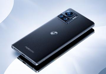 Moto X30 Pro — самый мощный флагман компании. В стандартный комплект поставки войдёт зарядное устройство на основе нитрида галлия