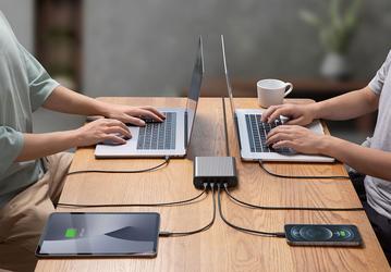 Внешний аккумулятор мощностью 245 Вт, который может заряжать четыре MacBook Pro одновременно. Стартуют продажи Hyper HyperJuice 245 W USB-C Battery Pack