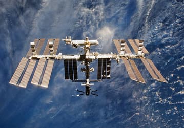 NASA планирует свести МКС с орбиты до 2030 года. К делу хотят привлечь частные американские компании