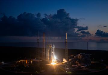 Ракета Atlas V, оснащённая российским двигателем РД-180, запустила военный спутник США для системы раннего обнаружения пусков баллистических ракет