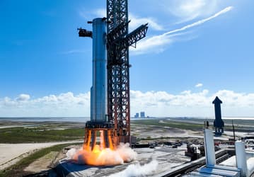 Starship ещё ни разу не летала, но у SpaceX уже есть контракт на запуск спутника посредством этой ракеты