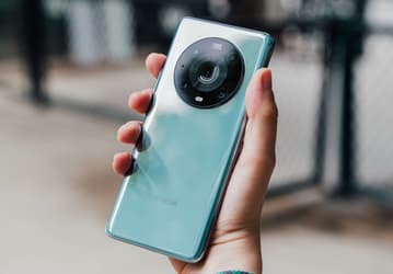 Honor «сжирает» конкурентов быстрее, чем в своё время это делала Huawei. Компания наращивает продажи на родном рынке огромными темпами