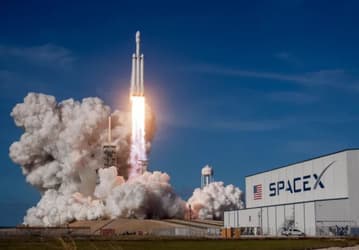Ракеты SpaceX Falcon Heavy одобрены для запуска сверхсекретных американских спутников