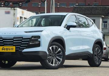 326 л.с., расход 1 л на 100 км и интерьер в стиле Tesla по цене от 14 700 долларов. В Китае стартовали продажи молодежного кроссовера Jetour Dasheng, который может появиться в России