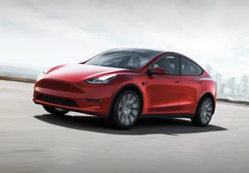 В Европе стала доступна неуловимая Model Y в базовой версии. Всего за 50 000 евро