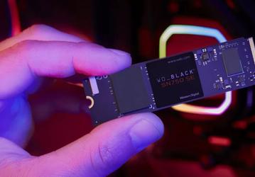 Видеокарты уже рекордно подешевели, на очереди – SSD. Контрактные цены на флеш-память NAND падают сильнее, чем ожидалось, на фоне слабого спрос на SSD и затоваривания складов