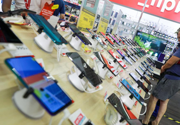 Лидер рынка по-прежнему Xiaomi. Продажи смартфонов в России достигли максимума с весны