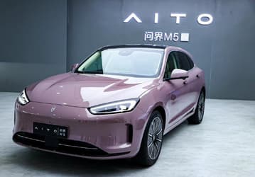 Huawei теперь полноценный конкурент Tesla. Китайская компания представила электромобиль Aito M5 EV — за несколько часов на него оформлено 30 000 предзаказов