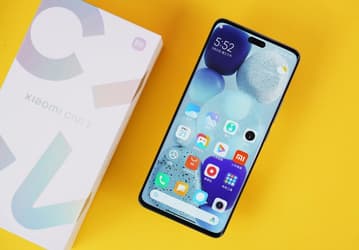 Тоньше, чем iPhone 14, но с большей батареей, чем у iPhone 14 Pro Max. Xiaomi Civi 2 показали вживую сразу после анонса