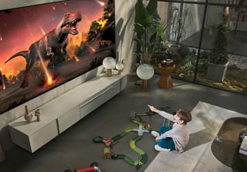 LG анонсировала самый большой в мире OLED-телевизор
