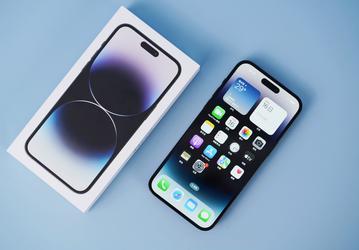 Некоторые iPhone 14 Pro и iPhone 14 Pro Max самопроизвольно перезагружаются во время зарядки