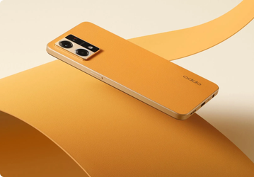 «Кожаный» смартфон Oppo Reno7 с «микроскопом» прибыл в Россию