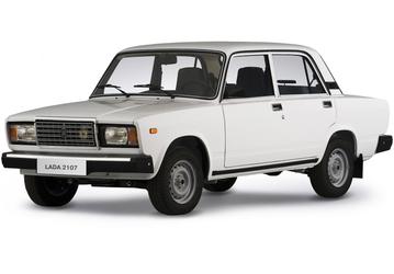 Lada 2107 — самый распространённый в России автомобиль. Kia Rio — самая популярная иномарка