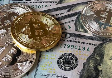 Биржа Crypto.com по ошибке перевела клиентке 7,2 миллиона долларов, а теперь требует вернуть деньги, хотя они уже частично потрачены