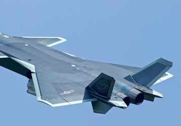 Military Watch: китайский истребитель пятого поколения J-20 превзошёл американский F-35