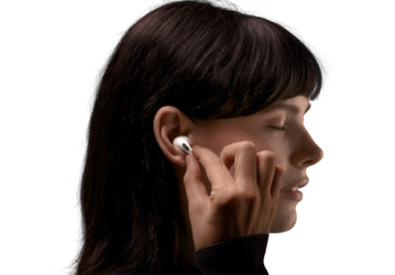 Apple сняла с продажи AirPods Pro