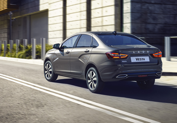 Дилеры назвали реальные цены на новую Lada Vesta в сентябре 2022