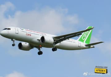 Убийца Boeing 737 и Airbus A320 готов к выполнению коммерческих рейсов. Китайский среднемагистральный самолёт COMAC 919 получил сертификат типа на торжественной церемонии в Пекине